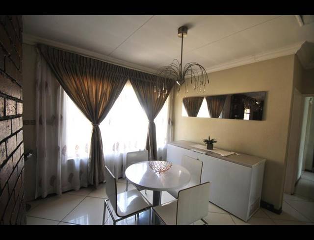 5 BEDROOM HOUSE FOR SALE IN DAWN PARK